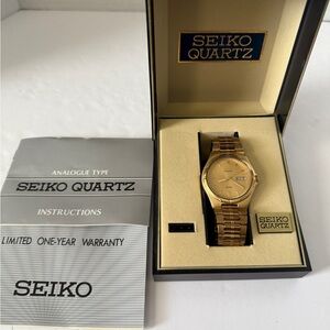Vintage Seiko SQ 100  Men's Day Date Watch Gold Tone